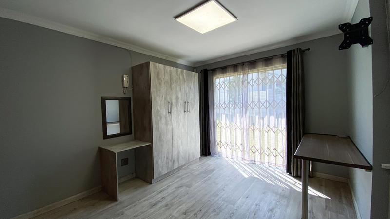 6 Bedroom Property for Sale in Marais Steyn Park Gauteng