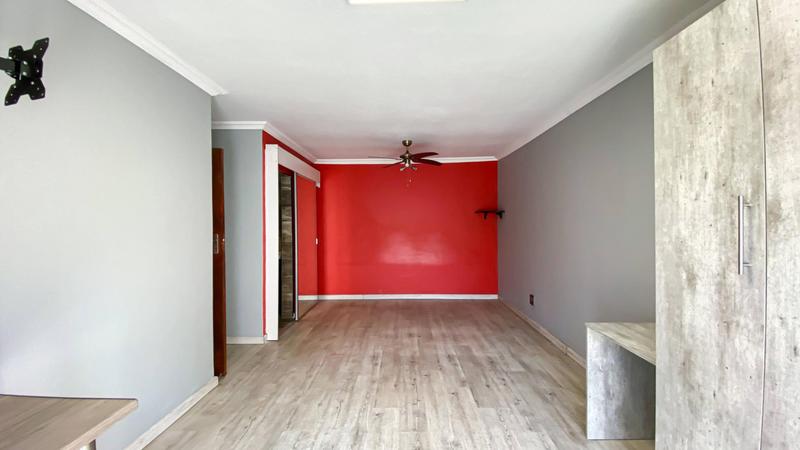 6 Bedroom Property for Sale in Marais Steyn Park Gauteng