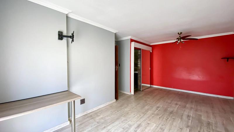 6 Bedroom Property for Sale in Marais Steyn Park Gauteng