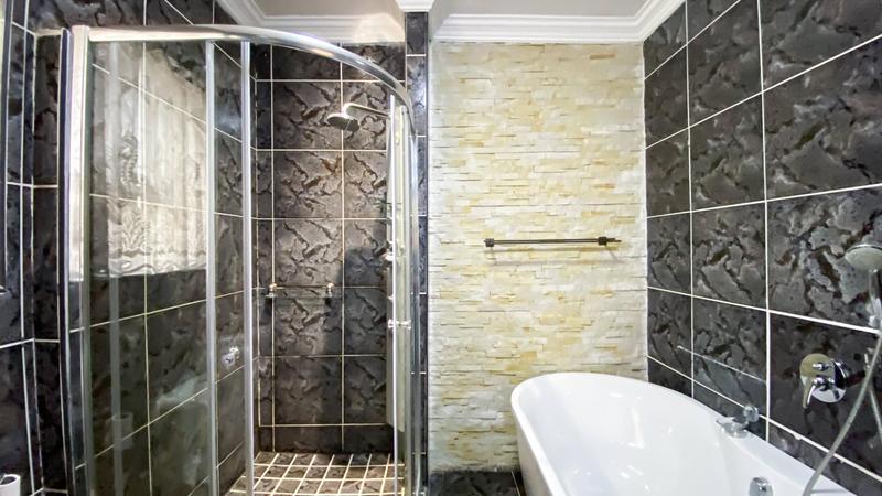 6 Bedroom Property for Sale in Marais Steyn Park Gauteng