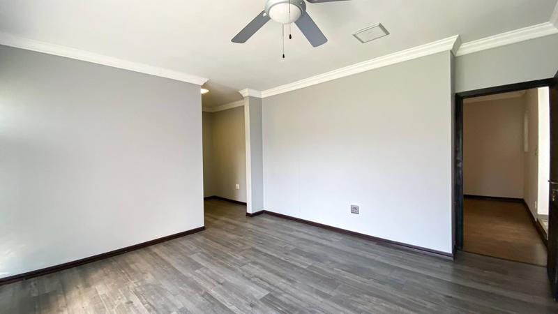 6 Bedroom Property for Sale in Marais Steyn Park Gauteng