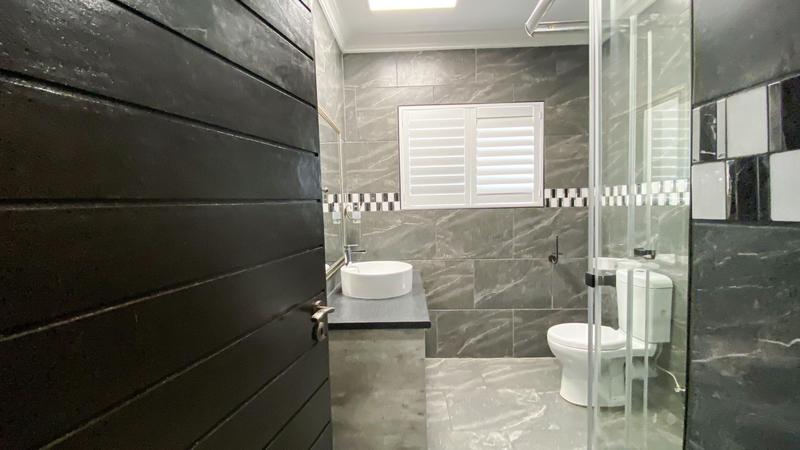 6 Bedroom Property for Sale in Marais Steyn Park Gauteng