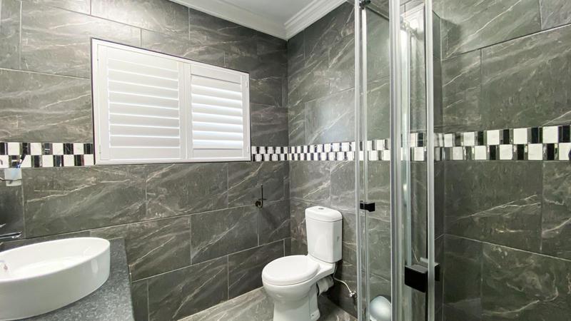 6 Bedroom Property for Sale in Marais Steyn Park Gauteng