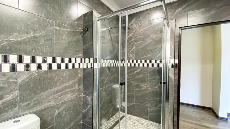 6 Bedroom Property for Sale in Marais Steyn Park Gauteng