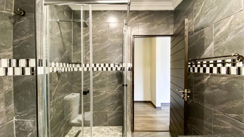 6 Bedroom Property for Sale in Marais Steyn Park Gauteng