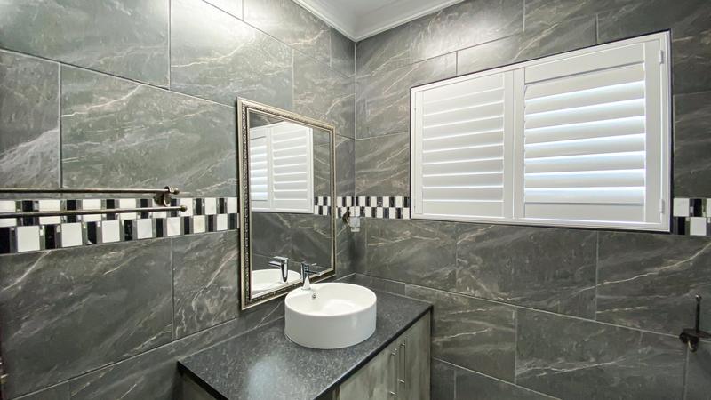 6 Bedroom Property for Sale in Marais Steyn Park Gauteng