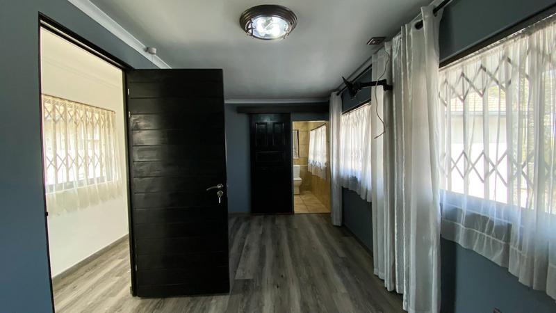 6 Bedroom Property for Sale in Marais Steyn Park Gauteng