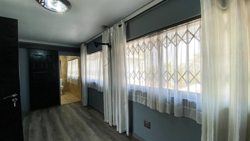 6 Bedroom Property for Sale in Marais Steyn Park Gauteng