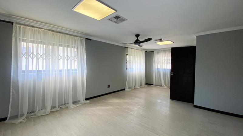 6 Bedroom Property for Sale in Marais Steyn Park Gauteng