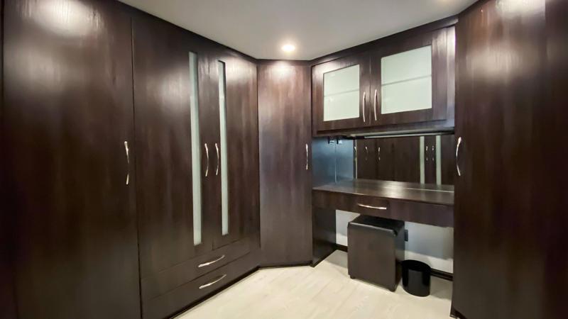 6 Bedroom Property for Sale in Marais Steyn Park Gauteng