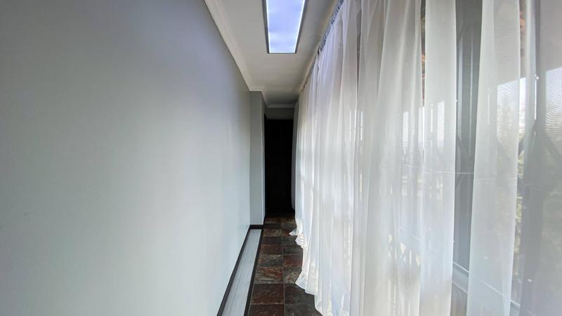 6 Bedroom Property for Sale in Marais Steyn Park Gauteng