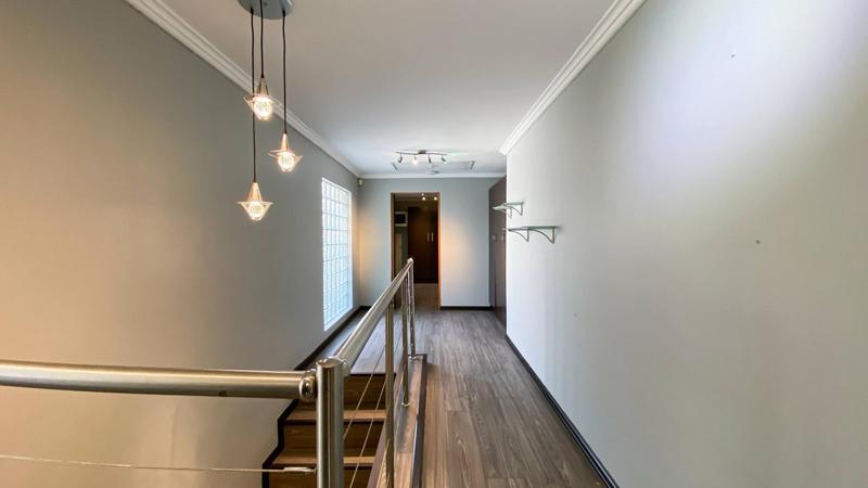 6 Bedroom Property for Sale in Marais Steyn Park Gauteng