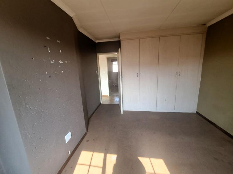 2 Bedroom Property for Sale in Heuweloord Gauteng