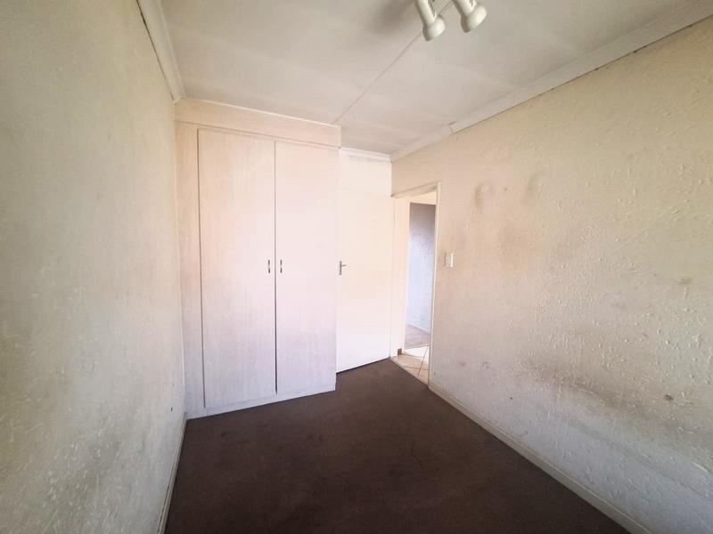 2 Bedroom Property for Sale in Heuweloord Gauteng