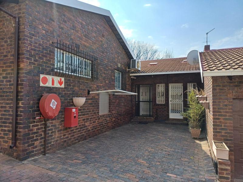 To Let 2 Bedroom Property for Rent in Morning Hill Gauteng