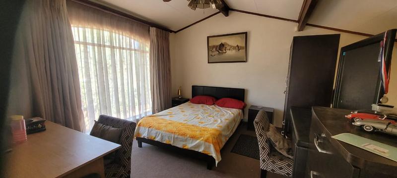 3 Bedroom Property for Sale in Glenvista Gauteng