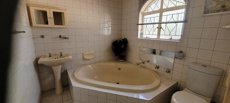 3 Bedroom Property for Sale in Glenvista Gauteng