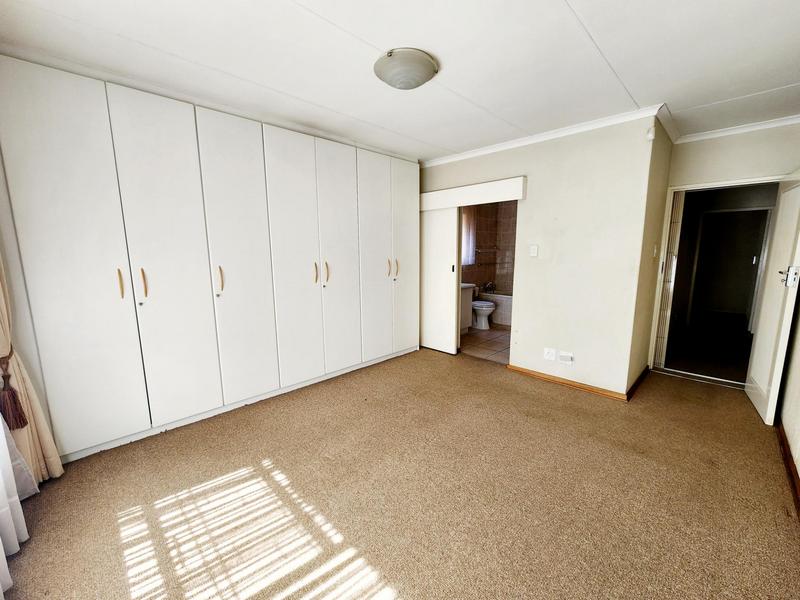 3 Bedroom Property for Sale in Vanderbijlpark SW 5 Gauteng