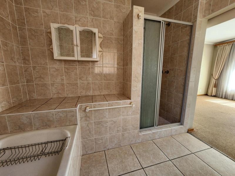 3 Bedroom Property for Sale in Vanderbijlpark SW 5 Gauteng