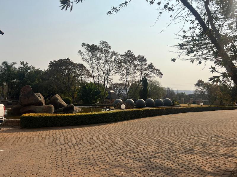 6 Bedroom Property for Sale in Mooikloof Gauteng