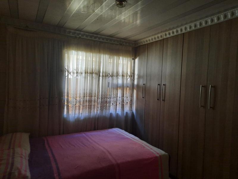 2 Bedroom Property for Sale in Lakeside Gauteng