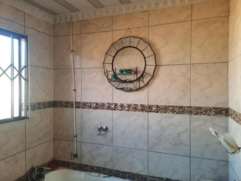 2 Bedroom Property for Sale in Lakeside Gauteng