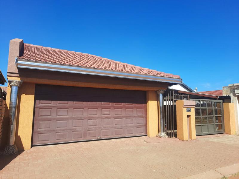 2 Bedroom Property for Sale in Lakeside Gauteng