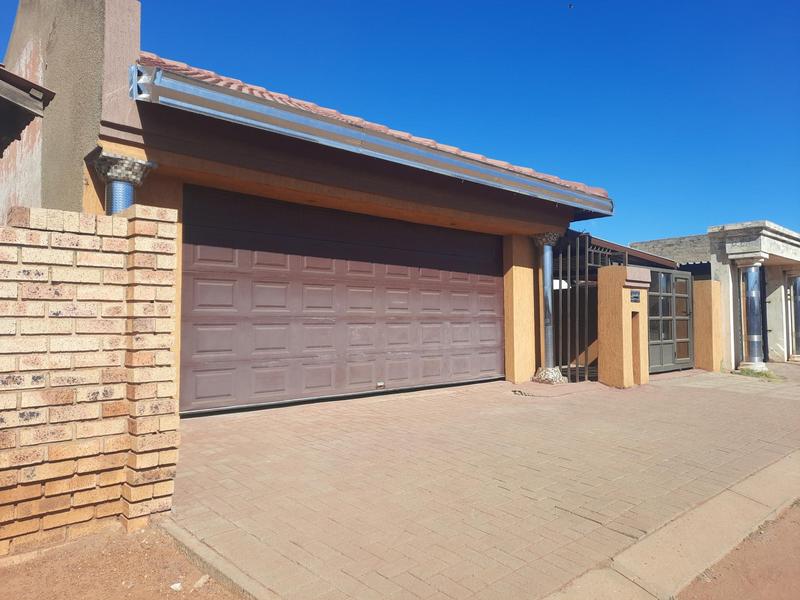 2 Bedroom Property for Sale in Lakeside Gauteng