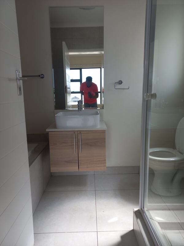 To Let 1 Bedroom Property for Rent in Modderfontein Gauteng