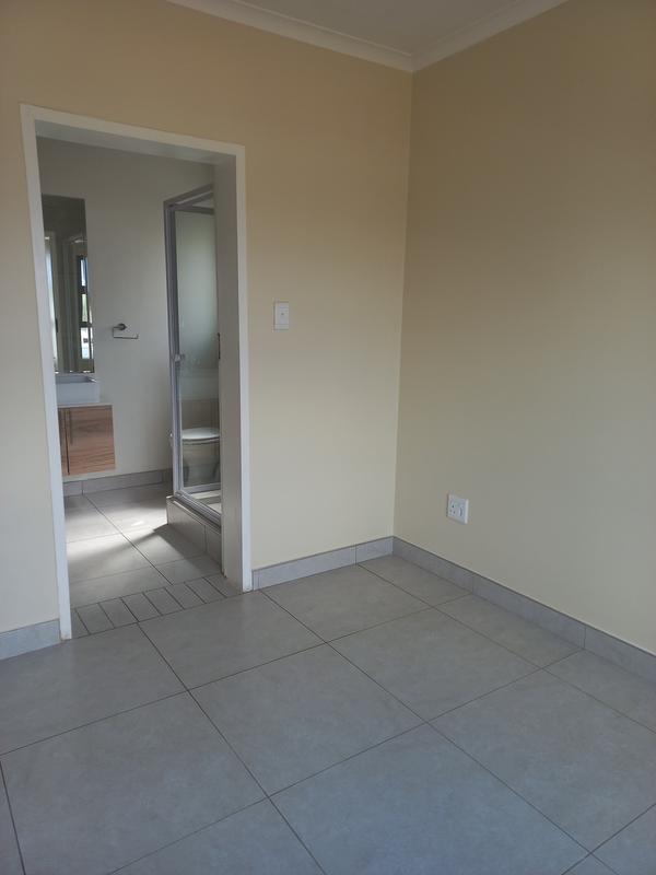 To Let 1 Bedroom Property for Rent in Modderfontein Gauteng