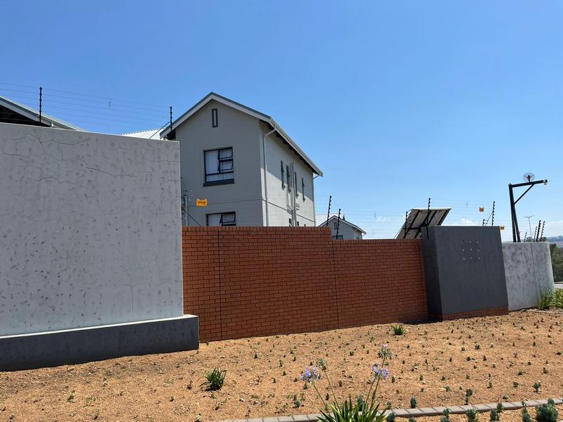 To Let 1 Bedroom Property for Rent in Modderfontein Gauteng
