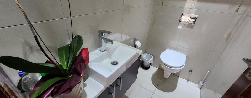 5 Bedroom Property for Sale in Bedfordview Gauteng
