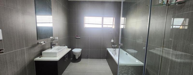 5 Bedroom Property for Sale in Bedfordview Gauteng