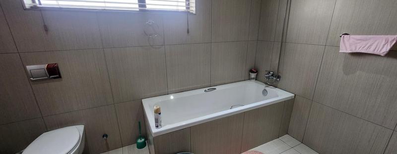 5 Bedroom Property for Sale in Bedfordview Gauteng