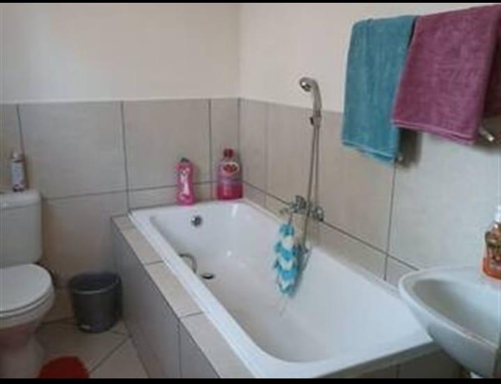 To Let 3 Bedroom Property for Rent in Noordwyk Gauteng