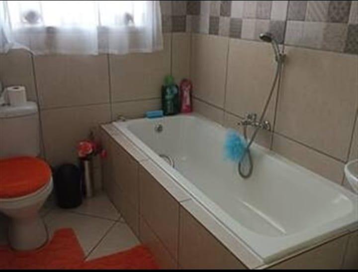 To Let 3 Bedroom Property for Rent in Noordwyk Gauteng