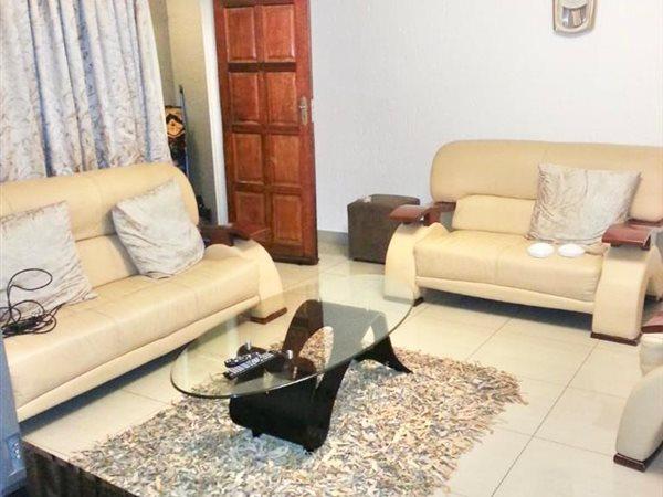 To Let 2 Bedroom Property for Rent in Vorna Valley Gauteng