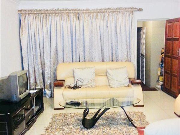 To Let 2 Bedroom Property for Rent in Vorna Valley Gauteng