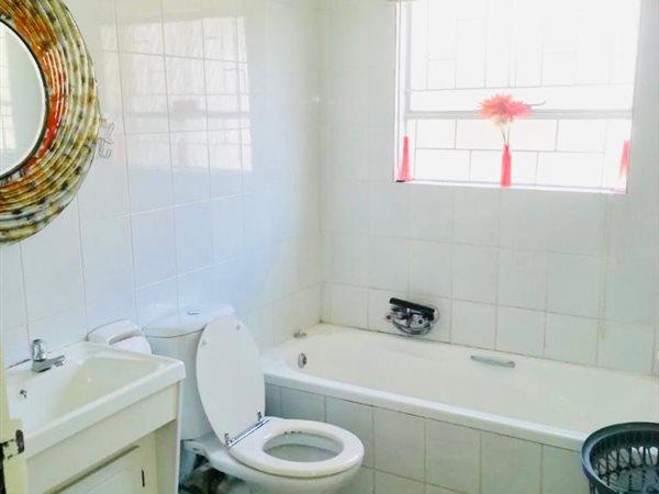 To Let 2 Bedroom Property for Rent in Vorna Valley Gauteng