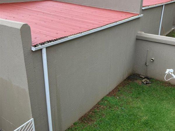 To Let 2 Bedroom Property for Rent in Vorna Valley Gauteng