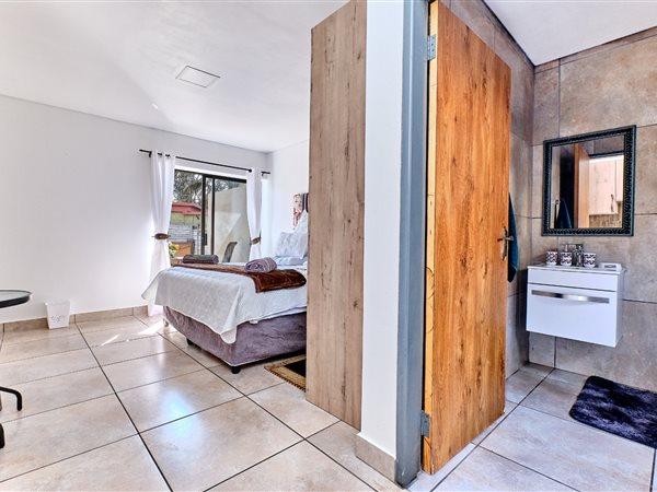 2 Bedroom Property for Sale in Woodmead Gauteng