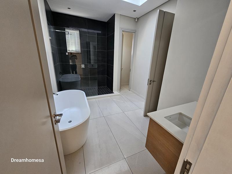 5 Bedroom Property for Sale in Duxberry Gauteng