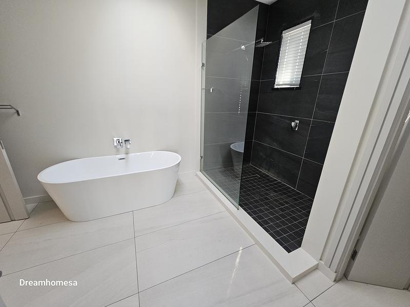 5 Bedroom Property for Sale in Duxberry Gauteng