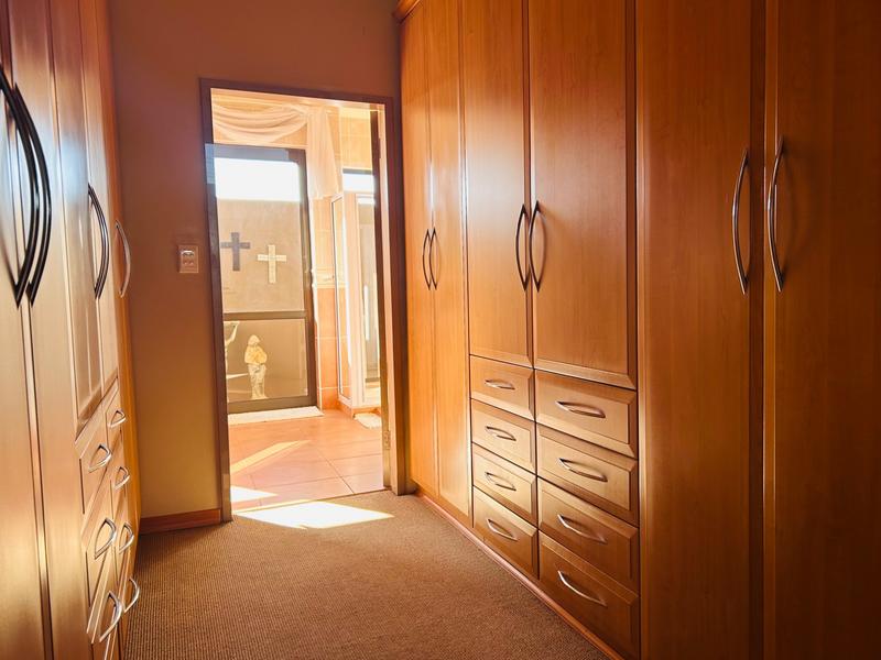 3 Bedroom Property for Sale in Three Rivers East Gauteng