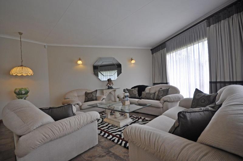 4 Bedroom Property for Sale in Three Rivers East Gauteng