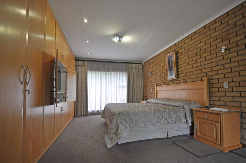 4 Bedroom Property for Sale in Three Rivers East Gauteng