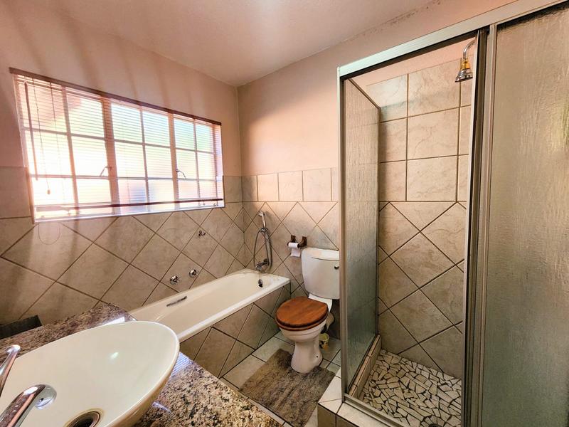 3 Bedroom Property for Sale in Florauna Gauteng