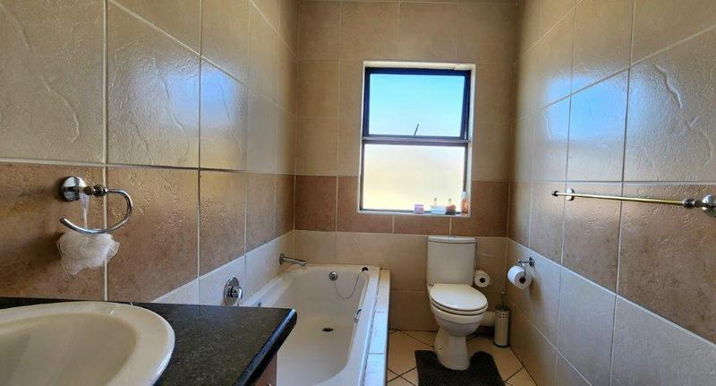 2 Bedroom Property for Sale in Meyersdal Gauteng