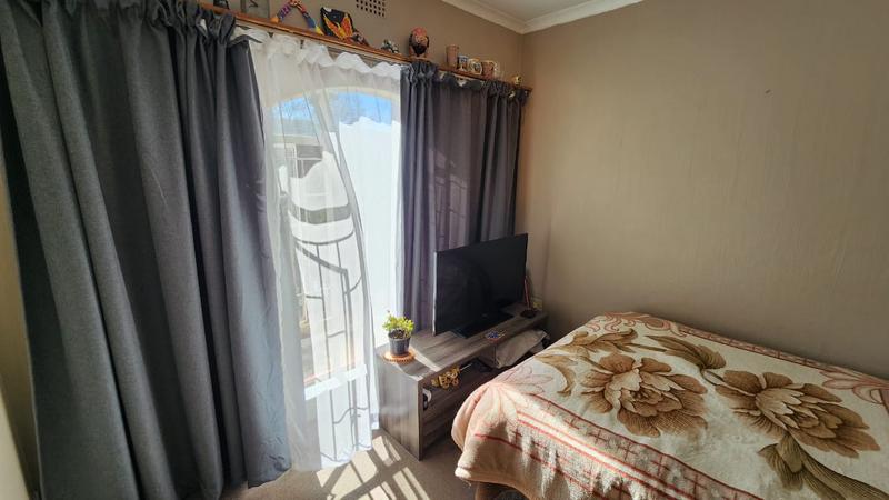 4 Bedroom Property for Sale in Glenvista Gauteng