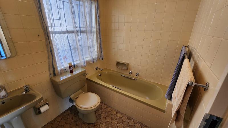 4 Bedroom Property for Sale in Glenvista Gauteng